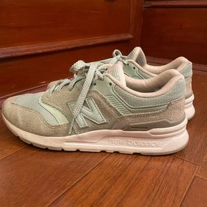 New Balance Sneakers